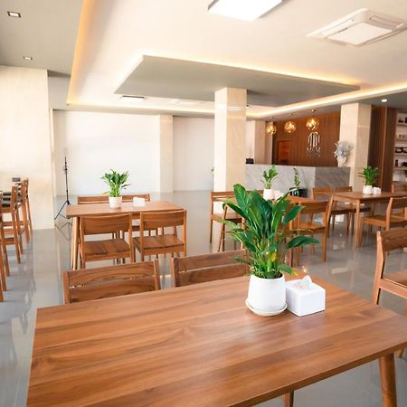 M&M Hotel Vang Vieng Luaran gambar